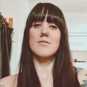 Meet your Posher, Hilary jane